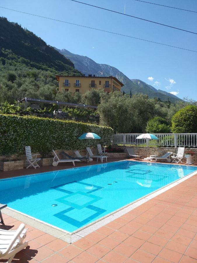 Villa Fiori Мальчезине Экстерьер фото